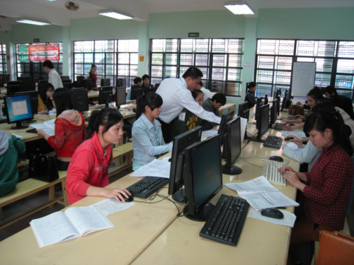 Th&aacute;ch thức v&agrave; kh&oacute; khăn truong việc quản l&yacute; trường học mầm non