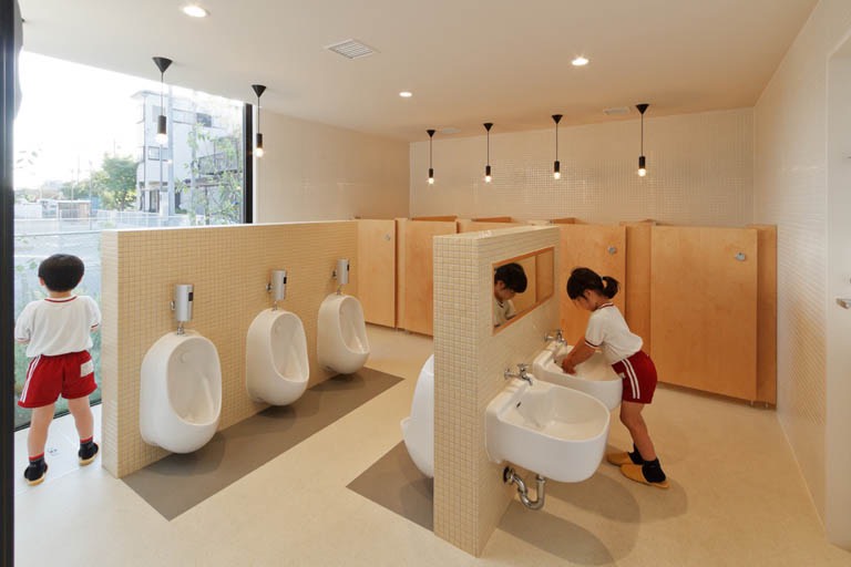 Địa chỉ thiết kế nhà vệ sinh mầm non chuẩn đẹp, uy tín