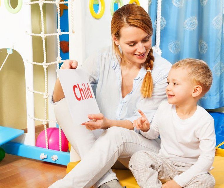 Phương ph&aacute;p gi&aacute;o dục montessori nghệ thuật nu&ocirc;i dạy b&eacute;
