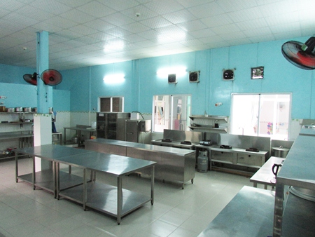 Ti&ecirc;u chuẩn bếp ăn một chiều trường mầm non