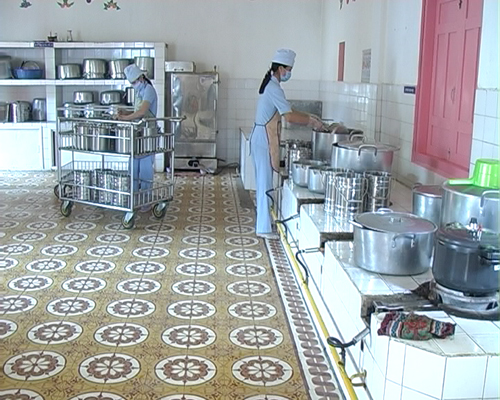 Ti&ecirc;u chuẩn bếp ăn một chiều mầm non