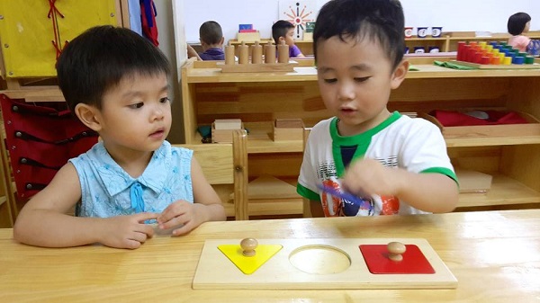 nguy&ecirc;n tắc &aacute;p dụng montessori tại nh&agrave;