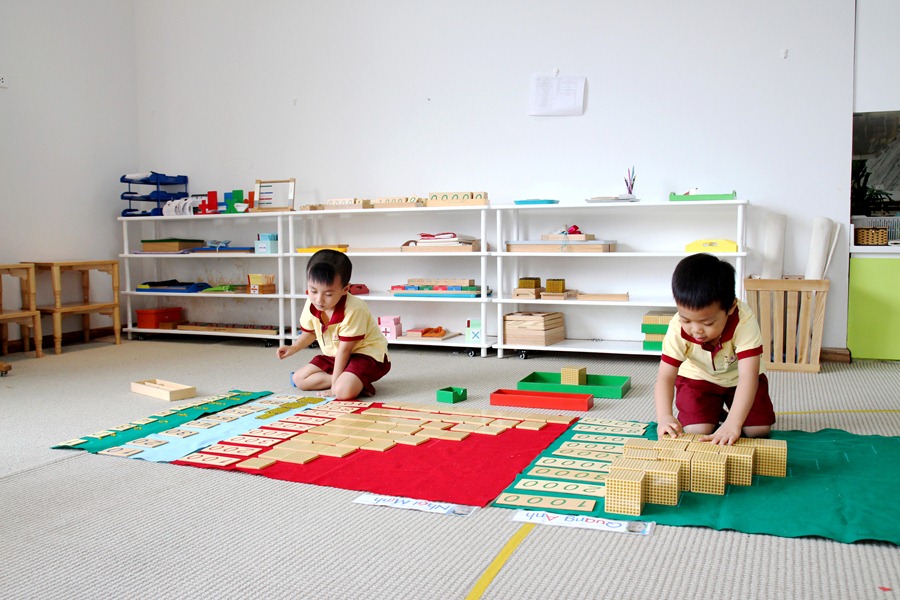 c&aacute;ch gi&aacute;o dục trẻ tại nh&agrave; theo phương ph&aacute;p montessori 2