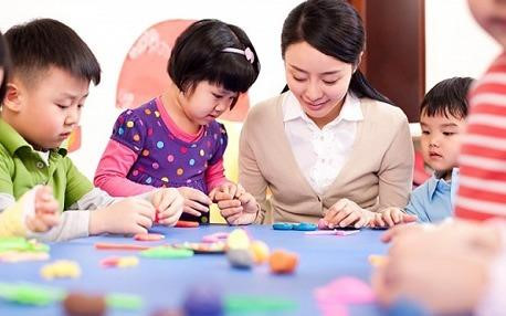 Giao tiếp với trẻ